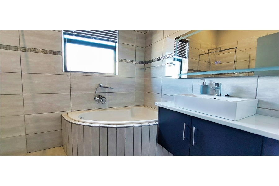 3 Bedroom Property for Sale in Blue Mountain Village Western Cape